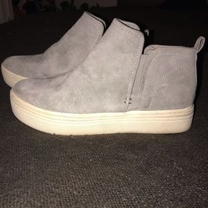 Platform sneakers